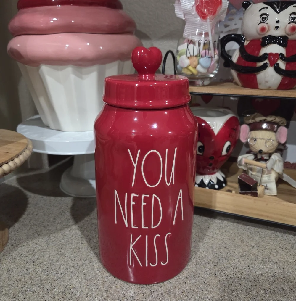 Rae Dunn Red Heart Valentine's Canister You‎ Need A Kiss HTF RARE